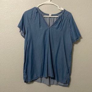 Old navy size medium chambray top